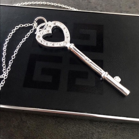 💝 925 Sterling Silver Key Necklace💝 - Picture 3 of 4